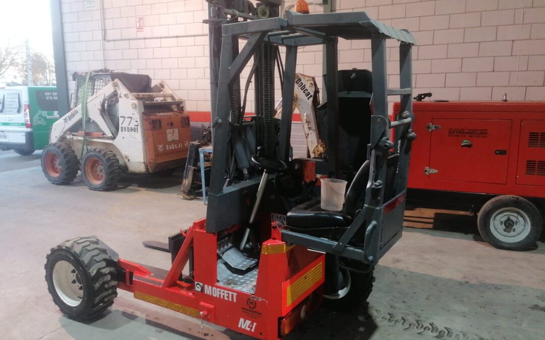 Reparación del motor de carretilla elevadora Moffett M4