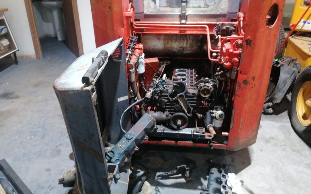 Reparación de motor a Mini Cargadora Thomas 133
